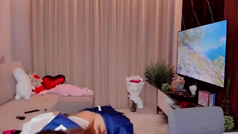 Snapshot of evanonsense chatting on 09.09.25 evanonsense online show from 09.09.25