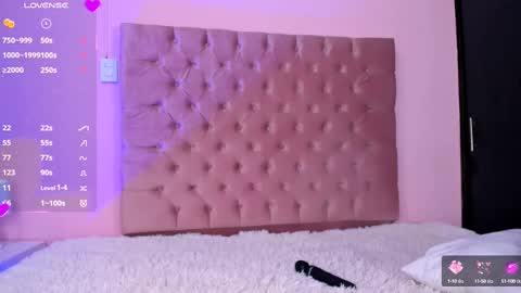 Snapshot of evaolimpo chatting on 02.14.25 Eva Olimpo online show from 02.14.25