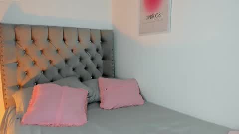 Snapshot of evaolimpo chatting on 11.27.25 Eva Olimpo online show from 11.27.25