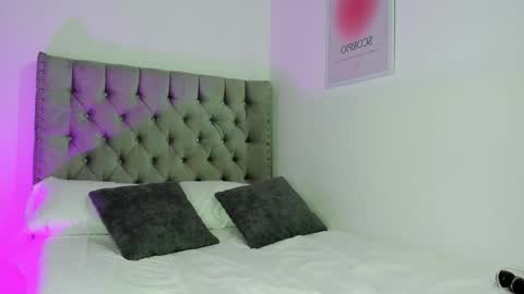 Snapshot of evaolimpo chatting on 12.04.25 Eva Olimpo online show from 12.04.25