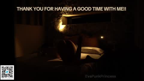 Snapshot of evapunkprincess chatting on 12.12.24 Eva online show from 12.12.24