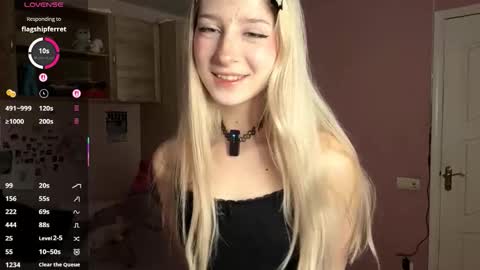 Snapshot of evaqt chatting on 11.30.25 Eva online show from 11.30.25