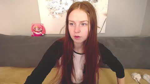 Snapshot of evarey_ chatting on 09.27.25 Adelina online show from 09.27.25