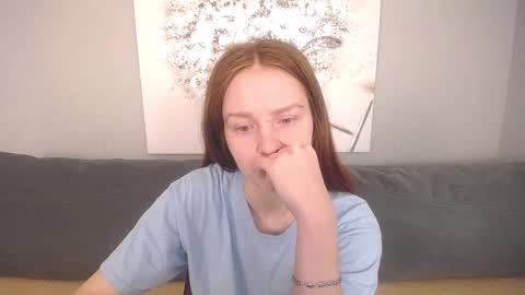 Snapshot of evarey_ chatting on 10.11.25 Adelina online show from 10.11.25