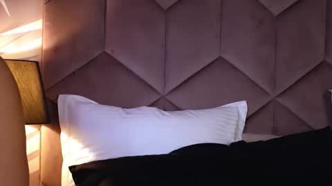 Snapshot of evarhea chatting on 10.22.25 EvaRhea online show from 10.22.25