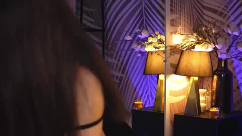 Snapshot of evarhea chatting on 11.04.25 EvaRhea online show from 11.04.25