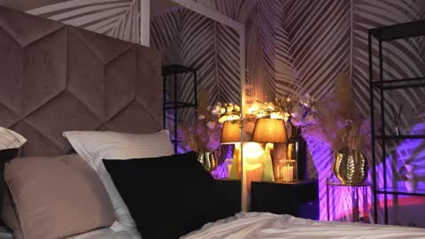 EvaRhea online show from 04.07.26