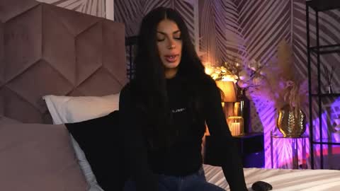 EvaRhea online show from 04.15.26