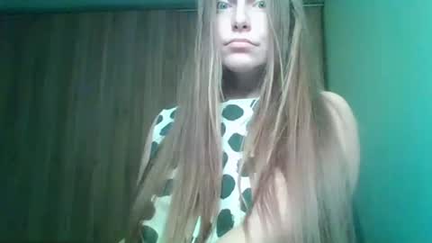 Snapshot of evasapples2026 chatting on 02.08.26 evasapples2026 online show from 02.08.26