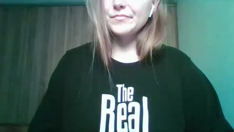 Snapshot of evasapples2026 chatting on 02.25.26 evasapples2026 online show from 02.25.26