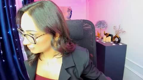 evasarazardje online show from 12.17.25