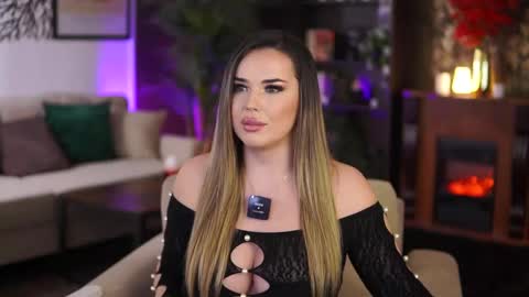 Snapshot of evasunderland chatting on 02.27.25 Eva online show from 02.27.25