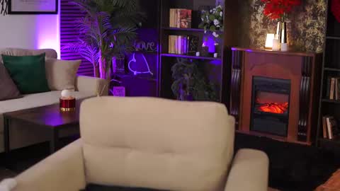 Snapshot of evasunderland chatting on 03.07.25 Eva online show from 03.07.25