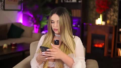 Snapshot of evasunderland chatting on 10.05.25 Eva online show from 10.05.25