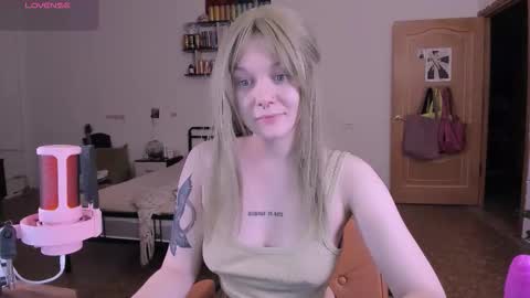      online show from 12.04.25