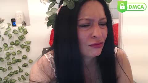 Eva Twiss online show from 10.31.25