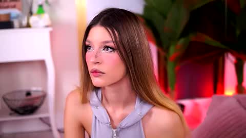 Snapshot of evawarenn chatting on 10.23.25 Carolina online show from 10.23.25