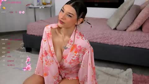 Snapshot of evawarenn chatting on 11.15.25 Carolina online show from 11.15.25