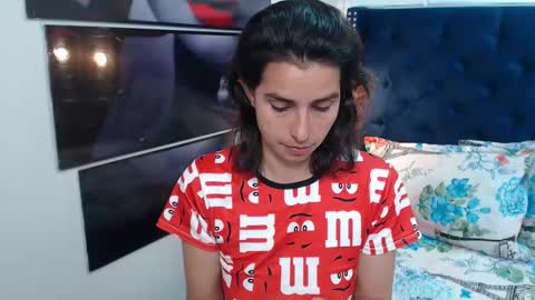 Snapshot of evawilliams_ chatting on 02.14.25 Eva online show from 02.14.25