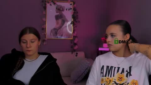 Snapshot of eve_rose_ chatting on 09.24.25 eve rose online show from 09.24.25