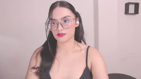 Snapshot of eve_rox18 chatting on 04.05.26 Eve Rox18 online show from 04.05.26