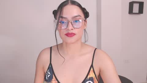 Snapshot of eve_rox18 chatting on 04.05.26 Eve Rox18 online show from 04.05.26