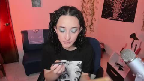 Eve Jane  online show from 11.25.25