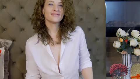 EveHamilton online show from 02.15.25