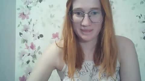 Snapshot of eveliina_shy chatting on 05.07.26 Evelina online show from 05.07.26