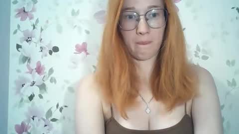 Snapshot of eveliina_shy chatting on 06.01.26 Evelina online show from 06.01.26