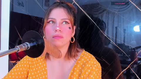 EVELIN online show from 10.10.25