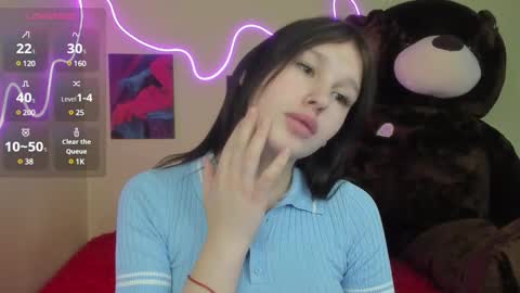 Snapshot of evelinalu chatting on 02.18.25 Evelina online show from 02.18.25