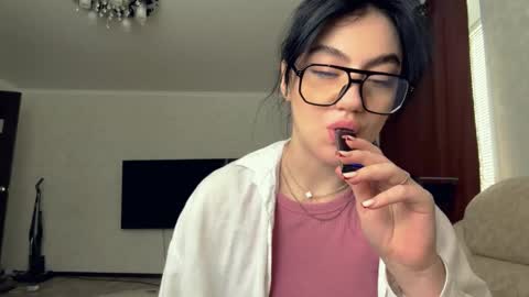 Snapshot of evelinkowski chatting on 02.21.26 Sofia online show from 02.21.26