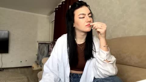 Snapshot of evelinkowski chatting on 02.22.26 Sofia online show from 02.22.26