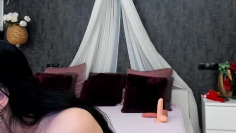 Snapshot of evellynereys chatting on 02.05.25 evellynereys online show from 02.05.25