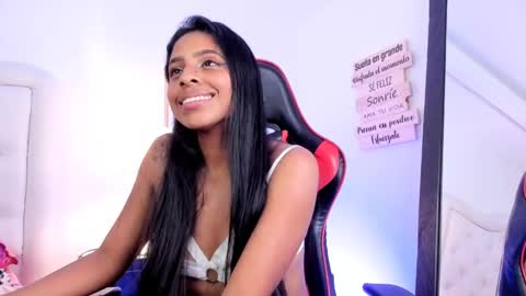 Snapshot of evelyn__ebony chatting on 12.07.24 evelyn ebony online show from 12.07.24