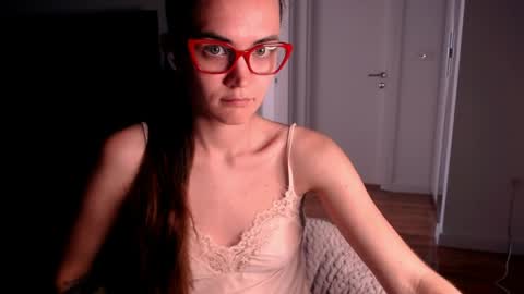 Evelyn online show from 05.10.26