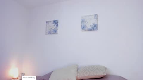 Evelyn online show from 04.08.26