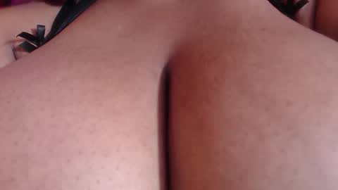 Evelyn Sandoval online show from 01.08.26