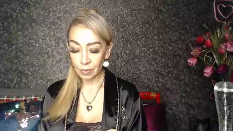 EvelynaGrey online show from 01.04.25