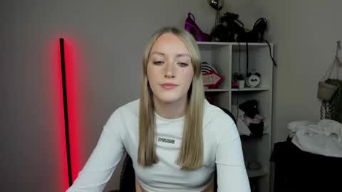 evelynblond online show from 04.10.26