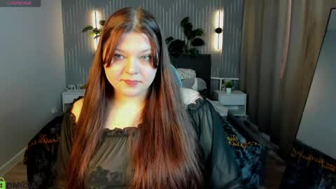 Snapshot of evelyne_loo chatting on 04.29.26 Evelyne Loo online show from 04.29.26