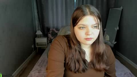Snapshot of evelyne_loo chatting on 05.09.26 Evelyne Loo online show from 05.09.26
