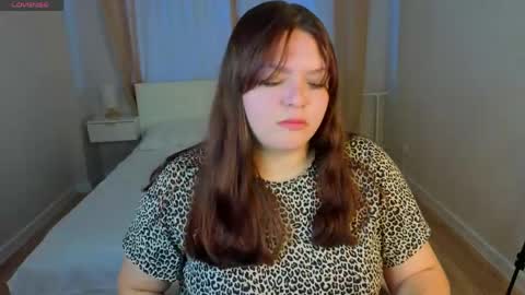 Snapshot of evelyne_loo chatting on 05.10.26 Evelyne Loo online show from 05.10.26