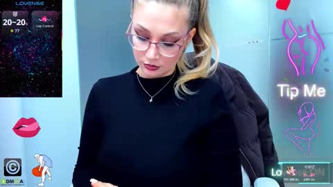evelyne_rose online show from 02.15.26