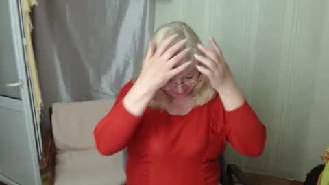 Snapshot of evelynloveshy chatting on 05.16.26 BarbaraBlondy online show from 05.16.26