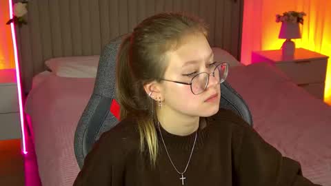 Snapshot of evemundie chatting on 10.30.25 Eve online show from 10.30.25