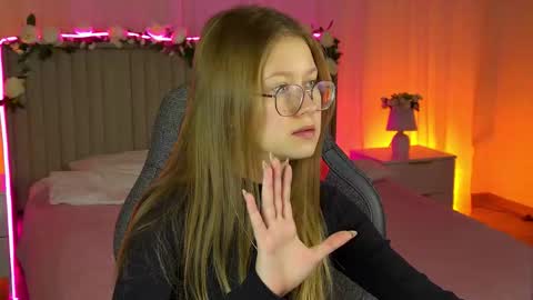 Snapshot of evemundie chatting on 11.03.25 Eve online show from 11.03.25