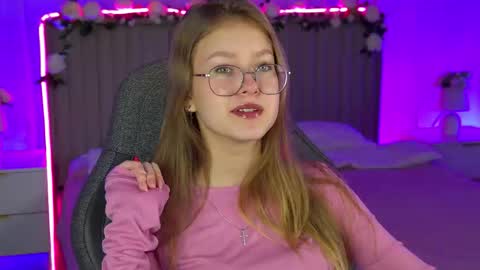 Snapshot of evemundie chatting on 11.08.25 Eve online show from 11.08.25