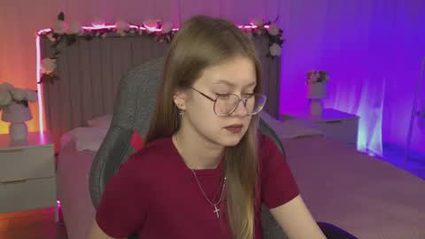 Snapshot of evemundie chatting on 11.11.25 Eve online show from 11.11.25